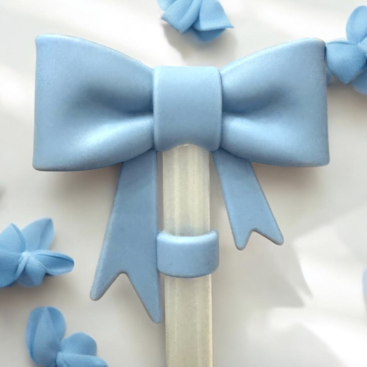 Large coquette Bow Straw Topper