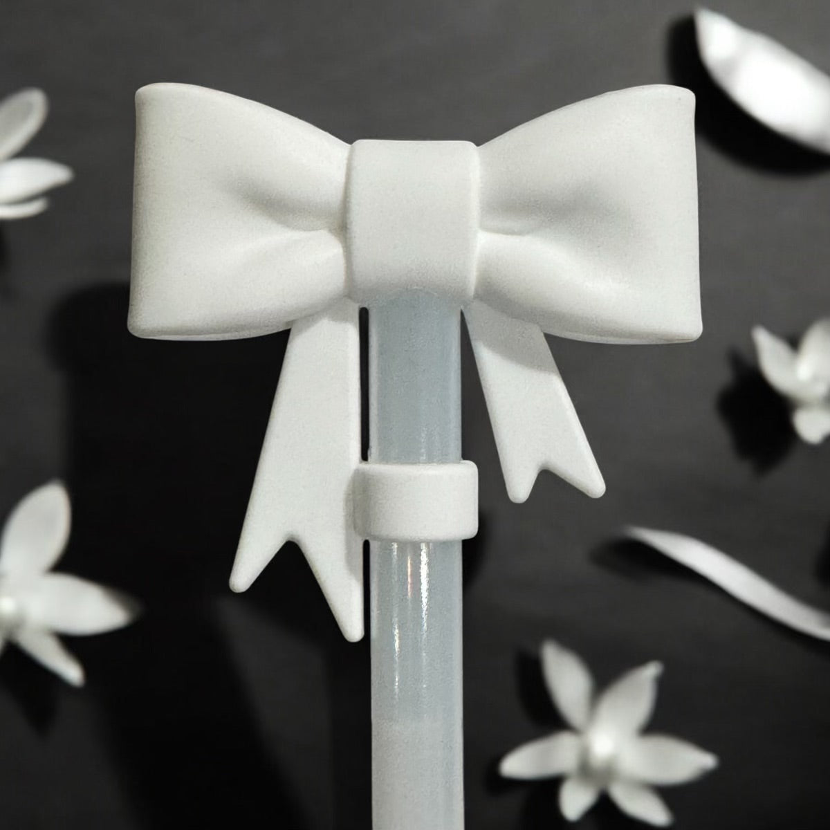 Large coquette Bow Straw Topper