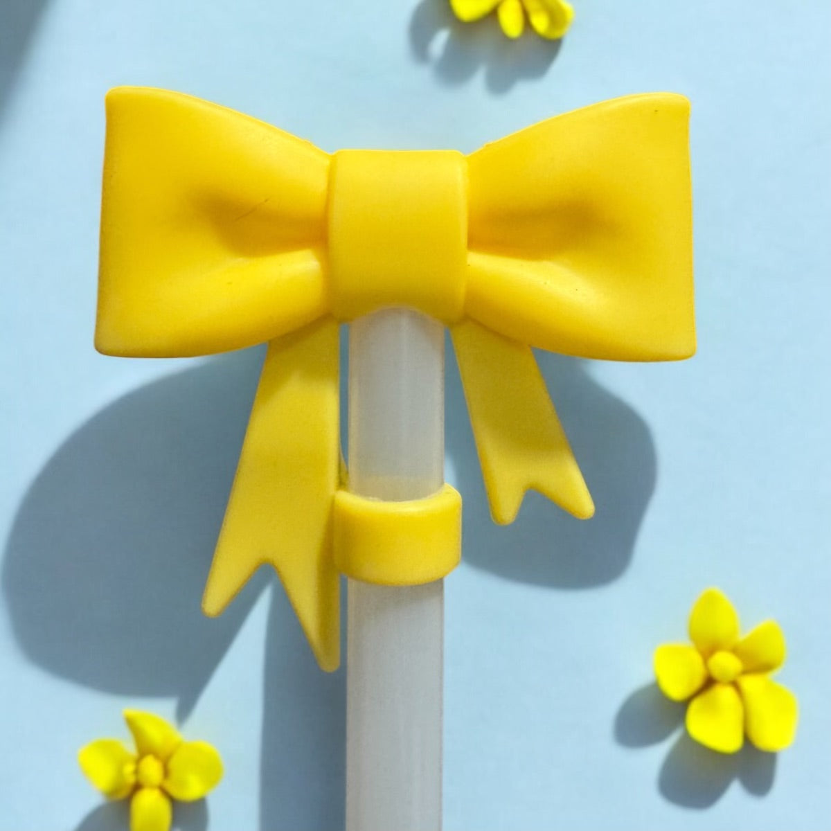 Large coquette Bow Straw Topper