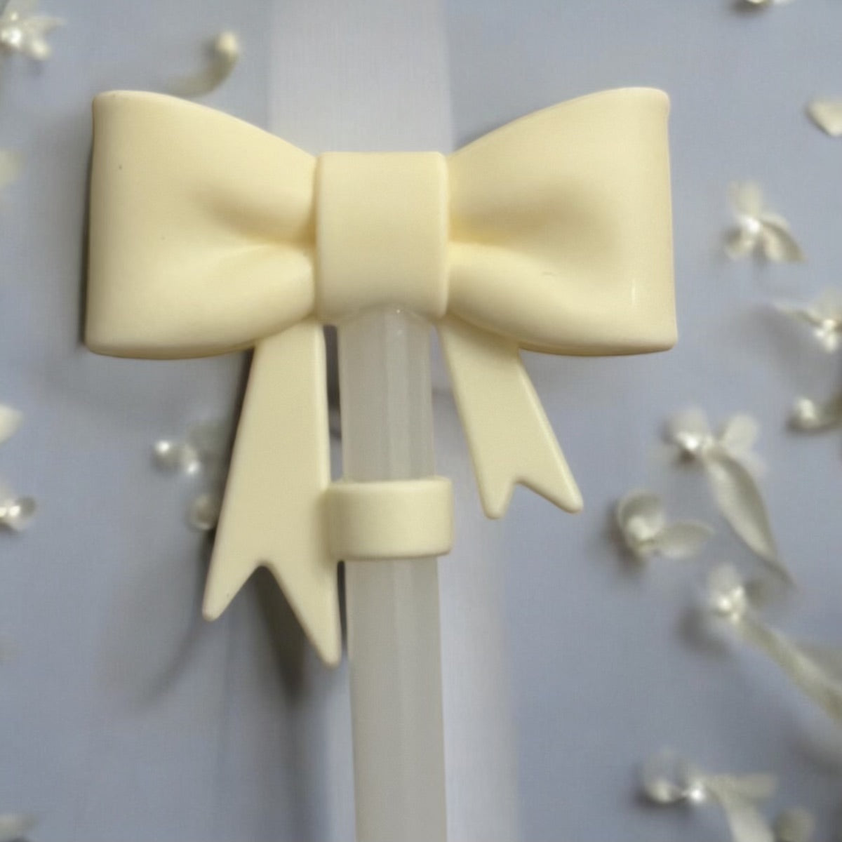 Large coquette Bow Straw Topper